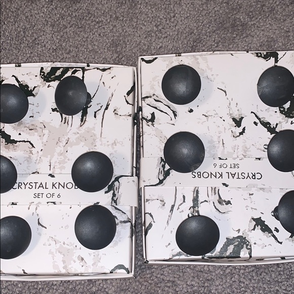 Dresser knobs - Picture 2 of 5